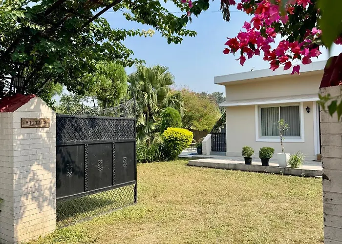 The Bougainvillea Cottage - Private 2Br Farm-Stay With Hill And Orchard Views Dehradun